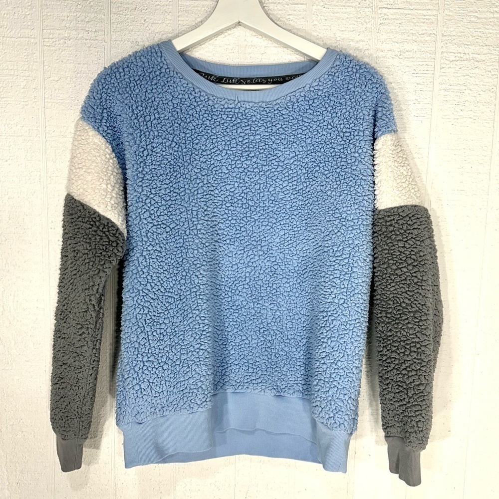 Muk Luks sherpa sweater size S